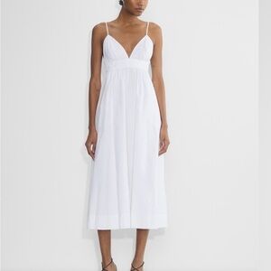 Elegant White Sleeveless Dress